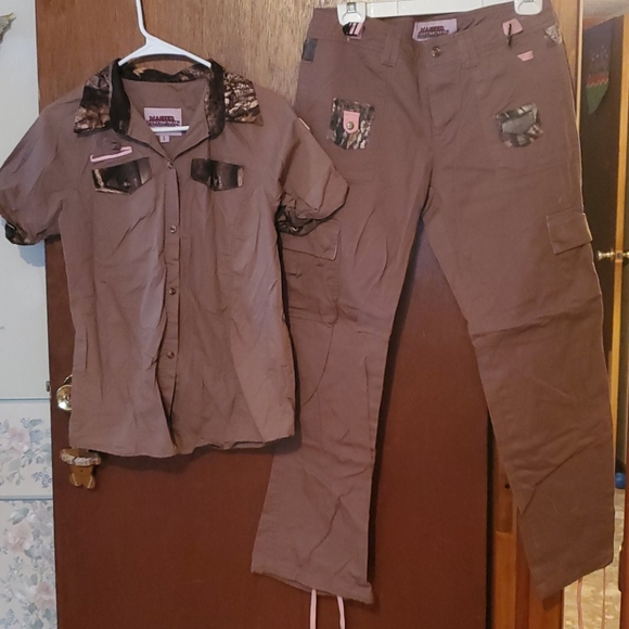 Outfit - Picture 4 of 4